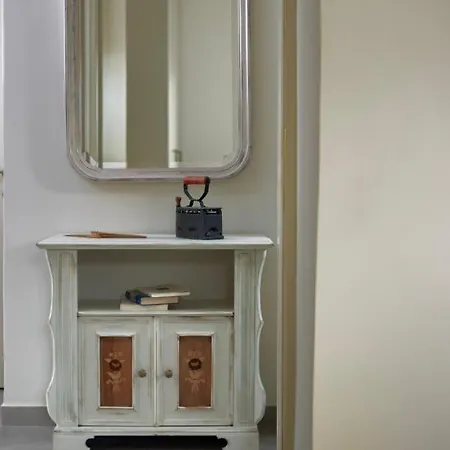 Alpha House Gialia Steniaí