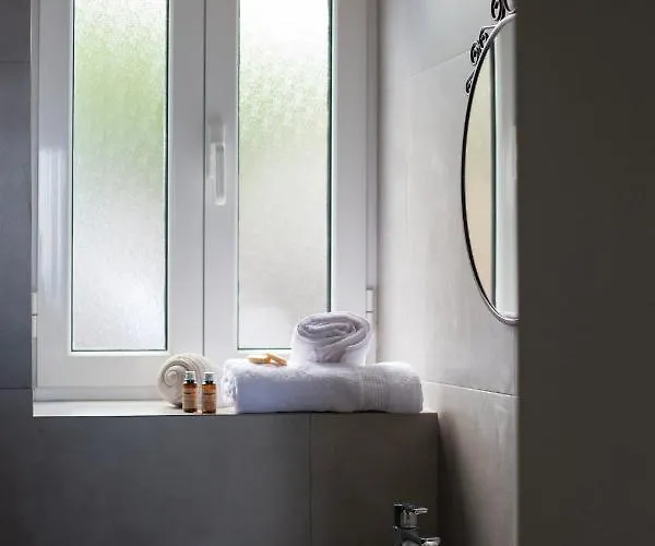 Apartment Alpha House Gialia